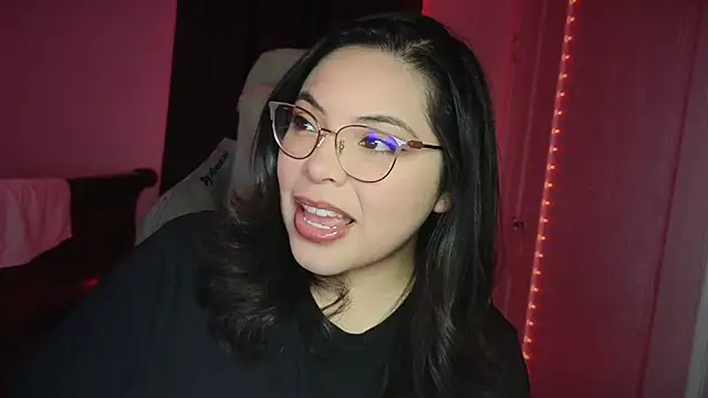 Snapshot of drizzypeach602 chatting on 13, 11, 2025 drizzypeach602 online show from 13, 11, 2025