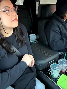 Snapshot of drizzypeach602 chatting on 19, 11, 2025 drizzypeach602 online show from 19, 11, 2025