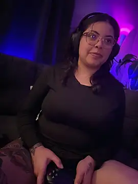 Snapshot of drizzypeach602 chatting on 24, 11, 2025 drizzypeach602 online show from 24, 11, 2025