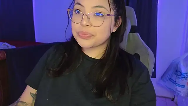 Snapshot of drizzypeach602 chatting on 27, 11, 2025 drizzypeach602 online show from 27, 11, 2025