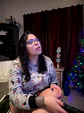 Snapshot of drizzypeach602 chatting on 14, 12, 2025 drizzypeach602 online show from 14, 12, 2025