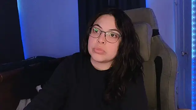 Snapshot of drizzypeach602 chatting on 20, 12, 2025 drizzypeach602 online show from 20, 12, 2025