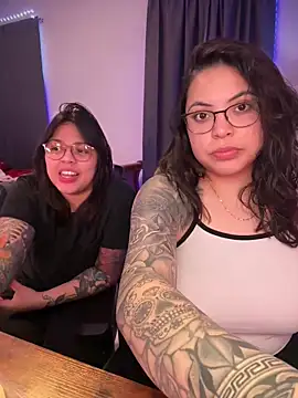 Snapshot of drizzypeach602 chatting on 21, 12, 2025 drizzypeach602 online show from 21, 12, 2025