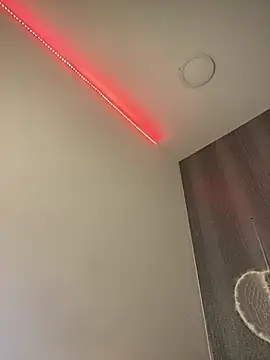 Amira Milker online show from 15, 12, 2024