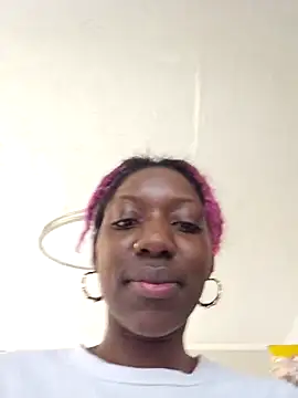 Snapshot of oliviaprettypussy chatting on 5, 5, 2026 oliviaprettypussy online show from 5, 5, 2026