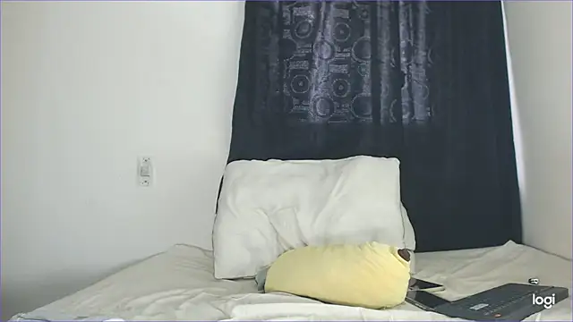 Snapshot of DERRYMASTER chatting on 8, 2, 2025 DERRYMASTER online show from 8, 2, 2025