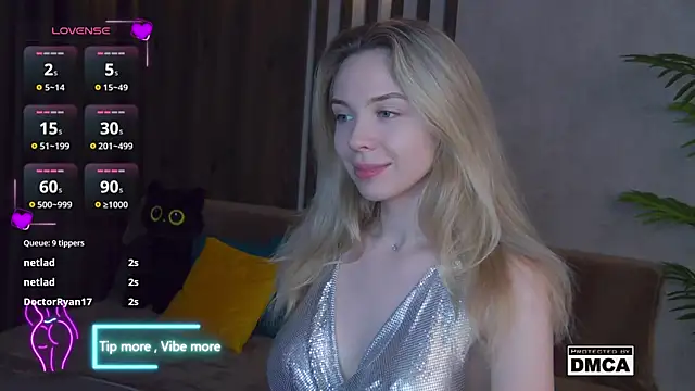 Snapshot of Holl1Would chatting on 14, 2, 2025 Holl1Would online show from 14, 2, 2025