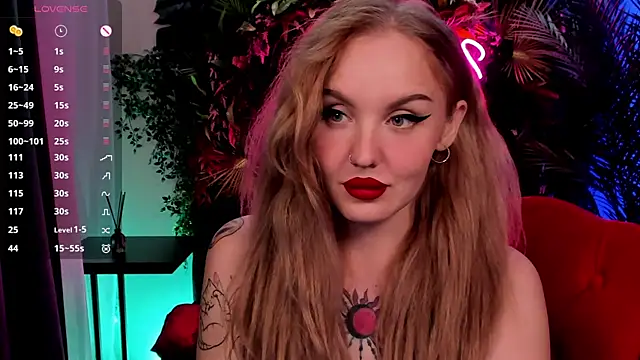 Snapshot of LianaFord chatting on 22, 1, 2025 LianaFord online show from 22, 1, 2025