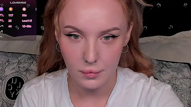 Snapshot of LianaFord chatting on 27, 2, 2025 LianaFord online show from 27, 2, 2025