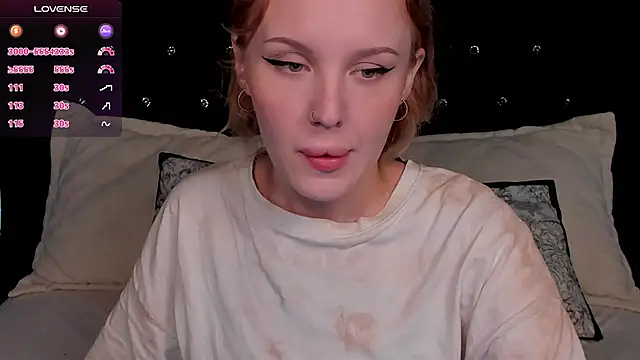 Snapshot of LianaFord chatting on 28, 2, 2025 LianaFord online show from 28, 2, 2025