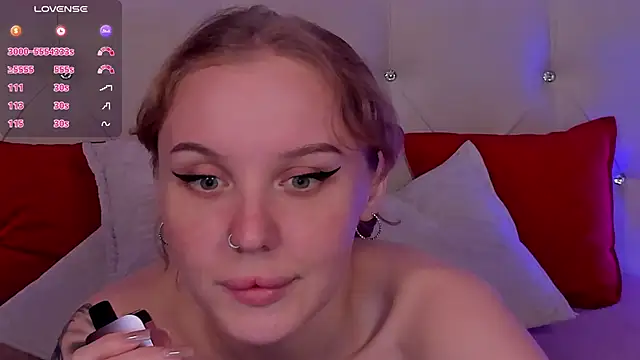 Snapshot of LianaFord chatting on 2, 3, 2025 LianaFord online show from 2, 3, 2025