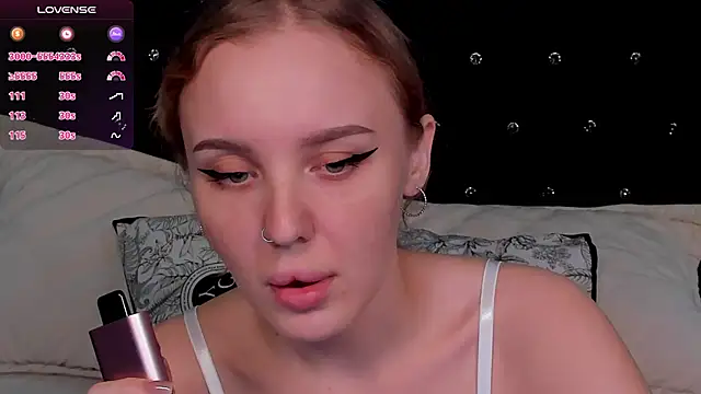 Snapshot of LianaFord chatting on 5, 3, 2025 LianaFord online show from 5, 3, 2025