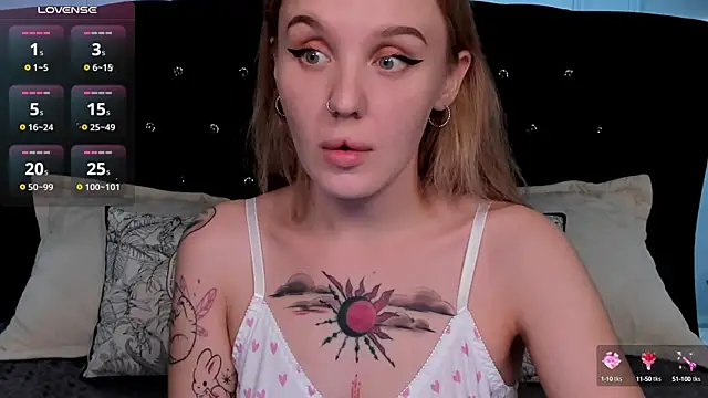 Snapshot of LianaFord chatting on 13, 3, 2025 LianaFord online show from 13, 3, 2025