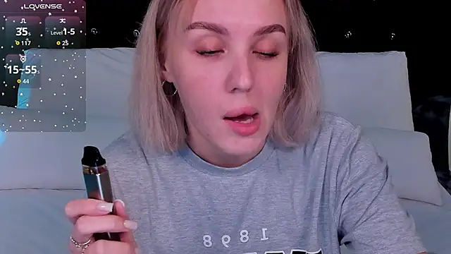 Snapshot of LianaFord chatting on 19, 9, 2025 LianaFord online show from 19, 9, 2025