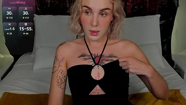 Snapshot of LianaFord chatting on 18, 10, 2025 LianaFord online show from 18, 10, 2025