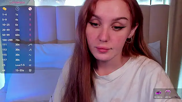 Snapshot of LianaFord chatting on 5, 11, 2025 LianaFord online show from 5, 11, 2025