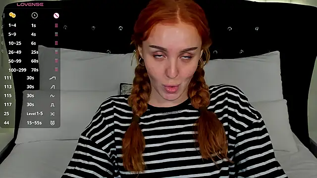 Snapshot of LianaFord chatting on 7, 11, 2025 LianaFord online show from 7, 11, 2025