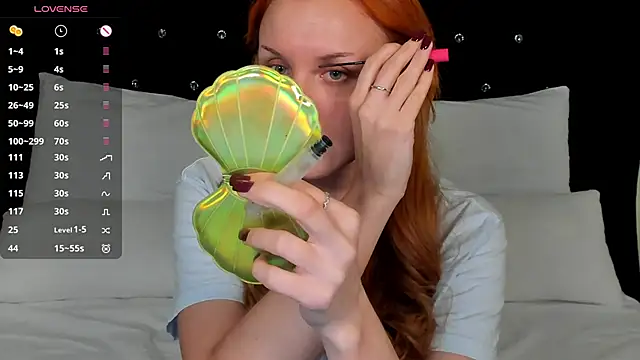 Snapshot of LianaFord chatting on 8, 11, 2025 LianaFord online show from 8, 11, 2025