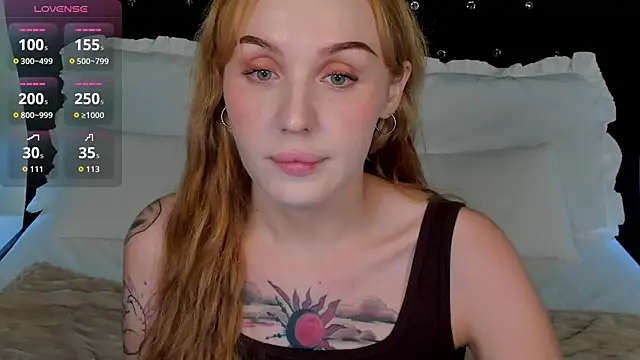 Snapshot of LianaFord chatting on 21, 11, 2025 LianaFord online show from 21, 11, 2025