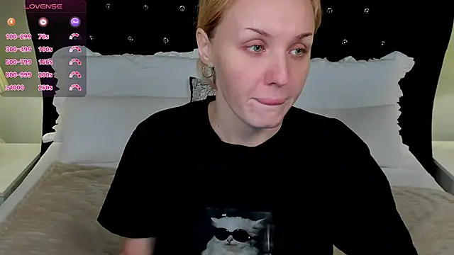 Snapshot of LianaFord chatting on 27, 11, 2025 LianaFord online show from 27, 11, 2025