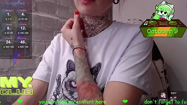 Snapshot of Witch_Emma chatting on 9, 10, 2025 Witch Emma online show from 9, 10, 2025