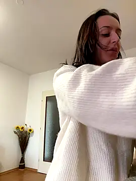 Snapshot of Zeyna1 chatting on 10, 10, 2025 Zeyna1 online show from 10, 10, 2025