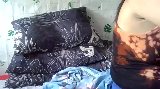 Silly Girl21 online show from 17, 3, 2025