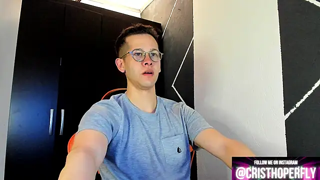 Snapshot of Cris_myster chatting on 11, 3, 2025 Cris myster online show from 11, 3, 2025