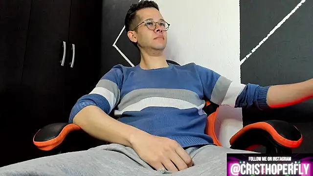 Snapshot of Cris_myster chatting on 15, 3, 2025 Cris myster online show from 15, 3, 2025