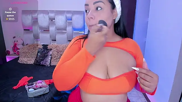 Snapshot of MelanyShayk chatting on 16, 10, 2025 MelanyShayk online show from 16, 10, 2025