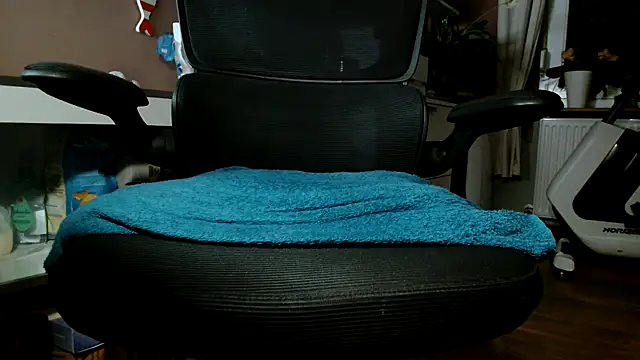 Snapshot of suedel65 chatting on 24, 10, 2025 suedel65 online show from 24, 10, 2025