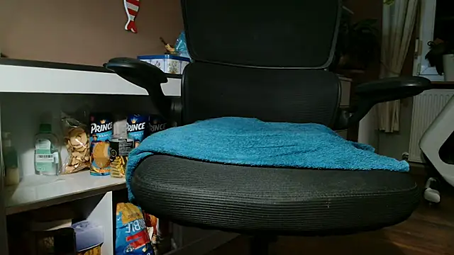 Snapshot of suedel65 chatting on 13, 11, 2025 suedel65 online show from 13, 11, 2025