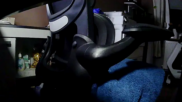 Snapshot of suedel65 chatting on 23, 11, 2025 suedel65 online show from 23, 11, 2025