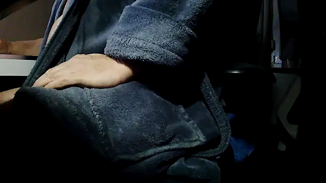 Snapshot of suedel65 chatting on 25, 11, 2025 suedel65 online show from 25, 11, 2025