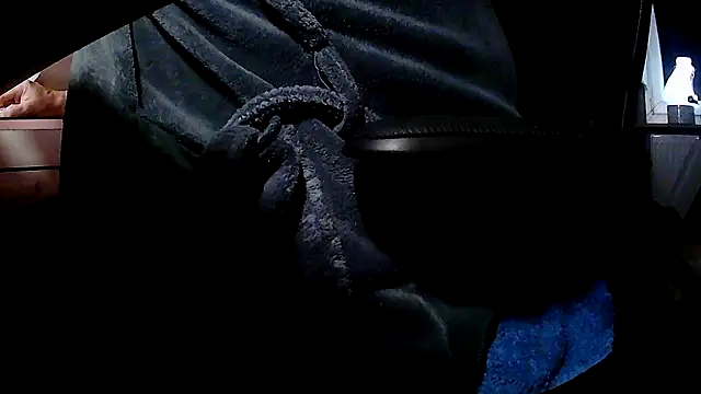 Snapshot of suedel65 chatting on 5, 12, 2025 suedel65 online show from 5, 12, 2025