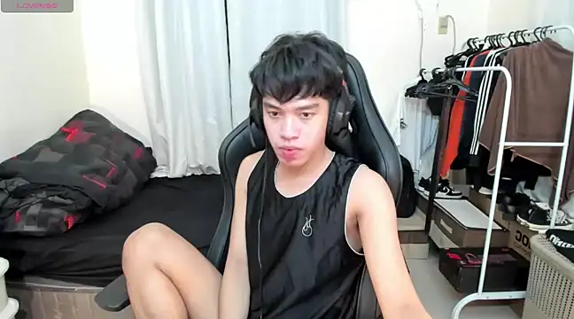 Snapshot of Lightjt04 chatting on 14, 3, 2025 Lightjt04 online show from 14, 3, 2025