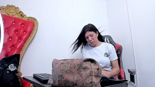 Snapshot of Cleopatra_Trans chatting on 18, 2, 2025 Cleopatra Trans online show from 18, 2, 2025