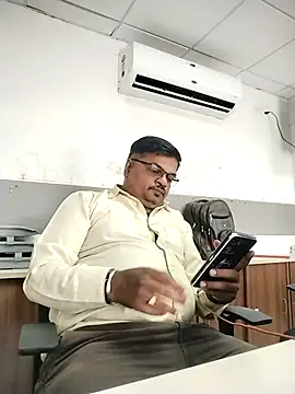 Desi Londa 143 online show from 13, 3, 2026