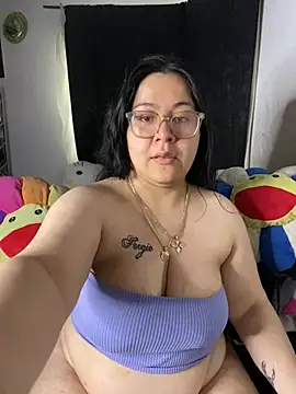 MsConejitaa online show from 2, 4, 2026