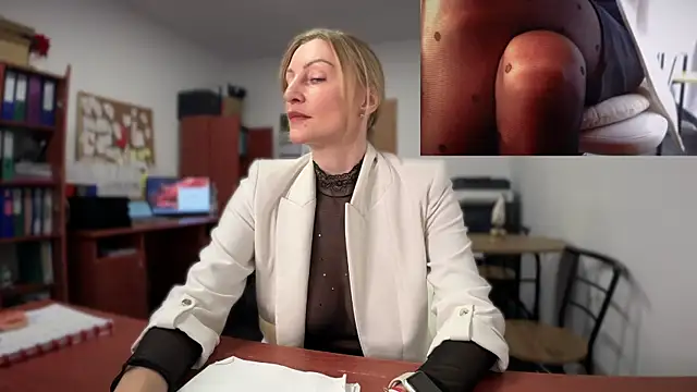 legsLONG online show from 17, 12, 2024