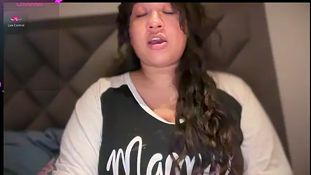 Snapshot of Big_boobs_lau_ chatting on 14, 3, 2025 Big boobs lau online show from 14, 3, 2025