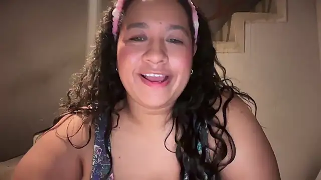 Snapshot of Big_boobs_lau_ chatting on 4, 10, 2025 Big boobs lau online show from 4, 10, 2025