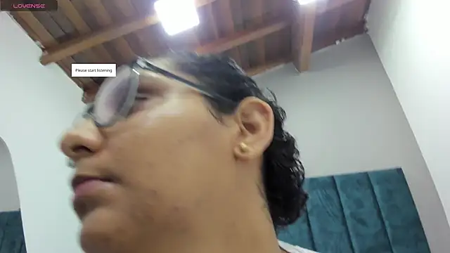 Snapshot of DanielleEvans_ chatting on 5, 12, 2025 DanielleEvans online show from 5, 12, 2025