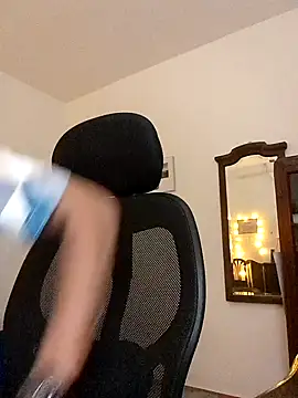  IRRESISTIBLE  online show from 18, 2, 2025