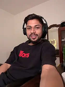  IRRESISTIBLE  online show from 28, 2, 2025