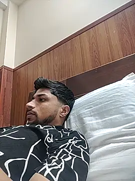  IRRESISTIBLE  online show from 6, 10, 2025