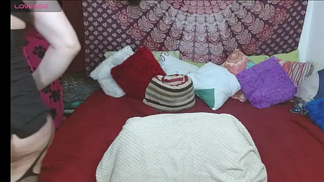 elena evans online show from 10, 3, 2026