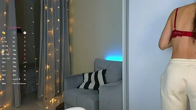 Snapshot of mo1ly chatting on 23, 12, 2024 mo1ly online show from 23, 12, 2024