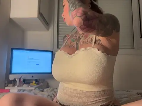 SabrinaRussel online show from 11, 3, 2025