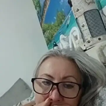 EvaRobinson online show from 9, 7, 2026